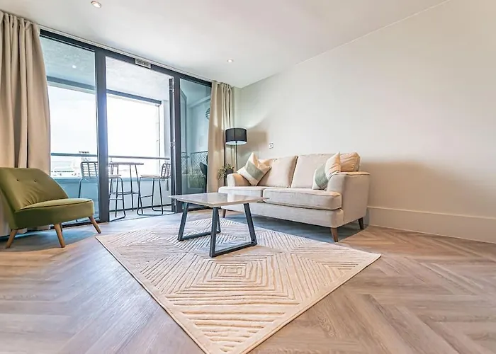 Luxurious 1 Bed - River View